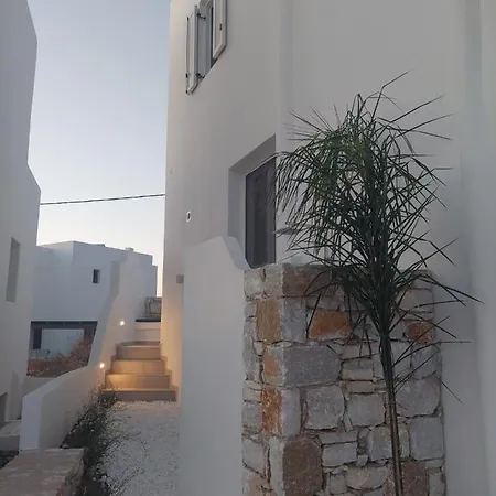 Naxos Superior Villas